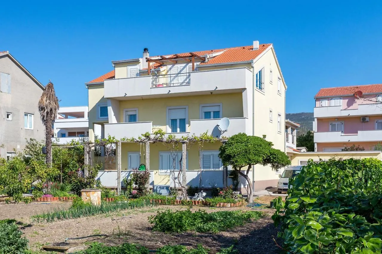 Apartments By The Sea Kastel Stafilic, Kastela - 21145