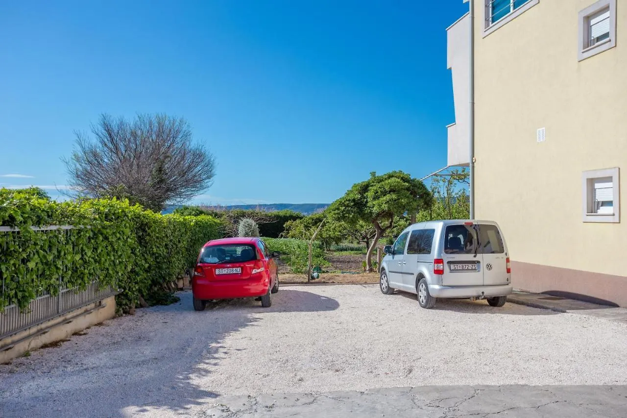 Apartments By The Sea Kastel Stafilic, Kastela - 21145